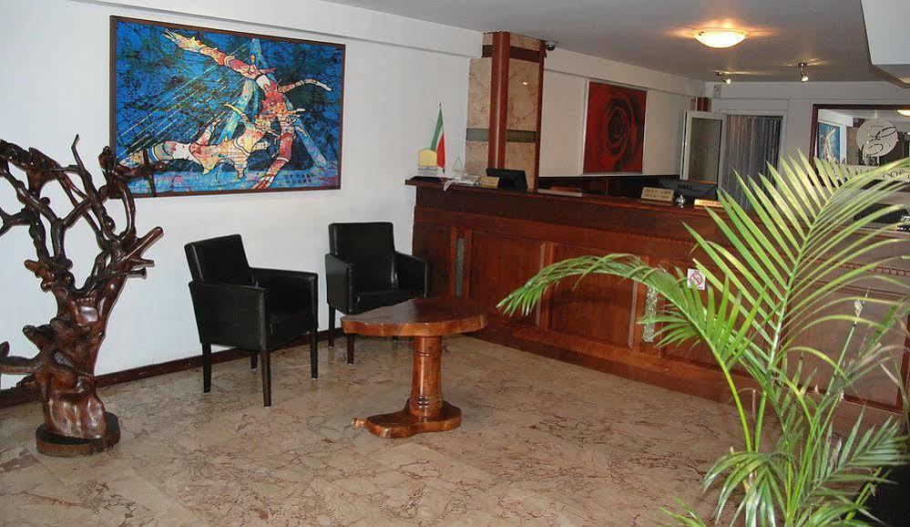 Hotel Elegance Nv باراماريبو المظهر الخارجي الصورة