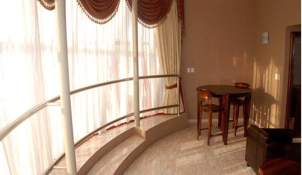 Hotel Elegance Nv باراماريبو المظهر الخارجي الصورة